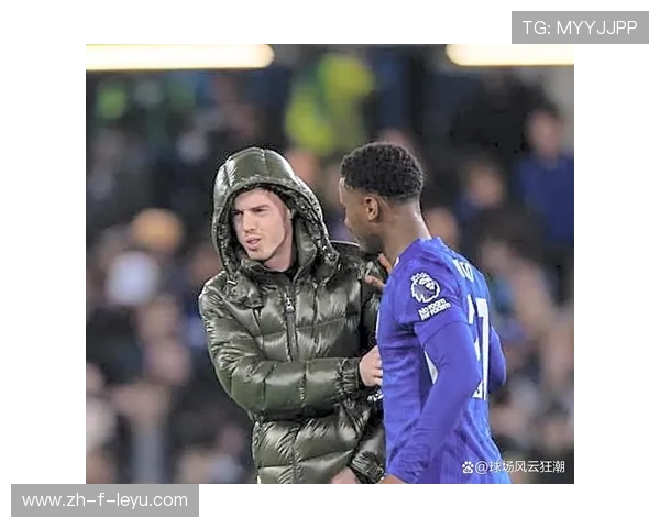 切尔西通过连续倒脚撕开空间，帕尔默搓射被干扰