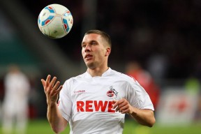 世界杯总结：中后卫脚下出球能力决定球队上限 “粗脚后卫”时代一去不返