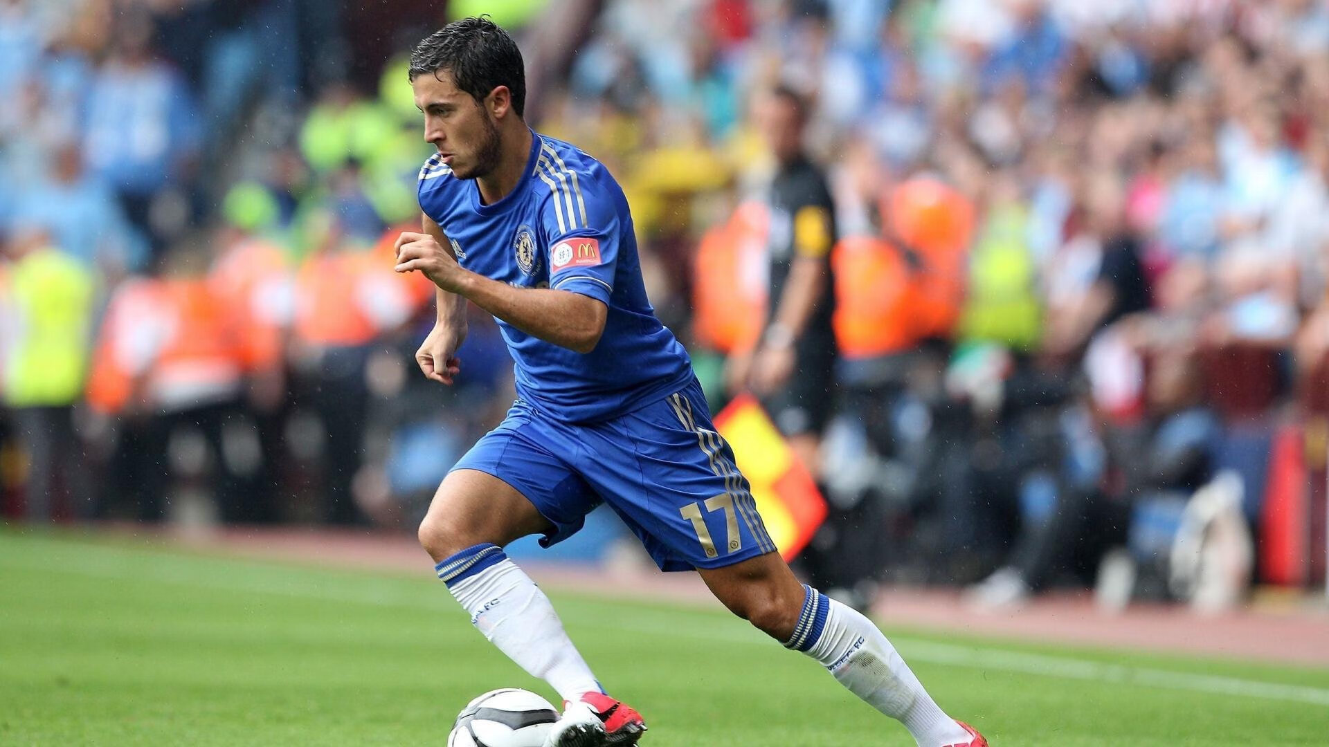 丁俊晖比赛期间保持专注稳定发挥,丁俊晖日常训练