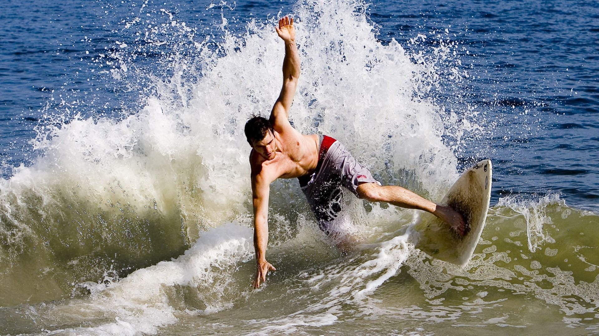 莫莉·奥卡拉汉赛场风采尽显未来潜力，莫莉卡赫拉瓦特